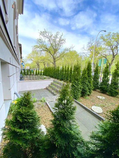 renovierte 2-Zi.  Garten-Wohnug mit moderner Küche -max 2 Personen - max. 4 Jahre - Video — photo 1
